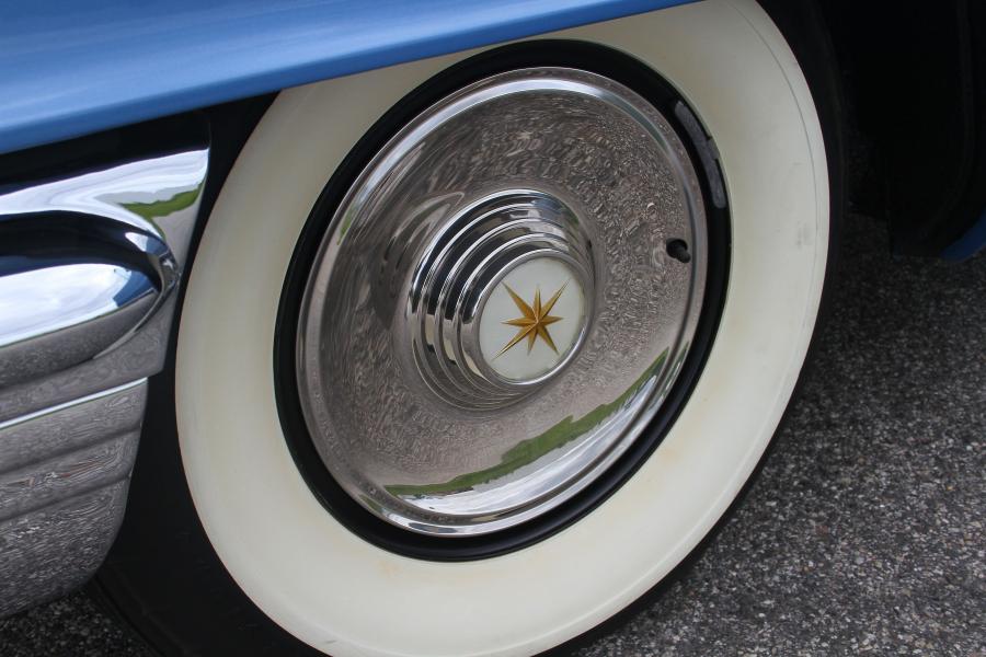 Колеса Lincoln Premiere Convertible (76B) 1956 года  (фото 24 из 72)